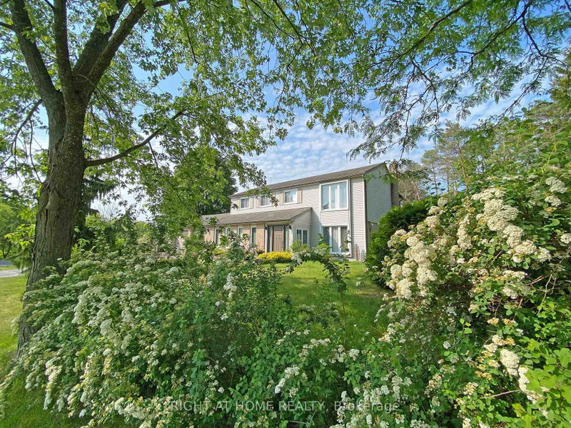 10 Munro Street