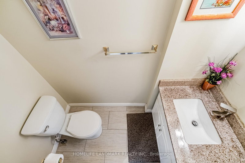 4165 Fieldgate Mississauga,ON L4W 2M9 — Photo 12