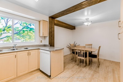 4165 Fieldgate Mississauga,ON L4W 2M9 — Photo 14