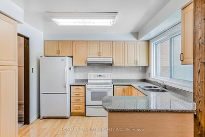 4165 Fieldgate Mississauga,ON L4W 2M9 — Photo 15