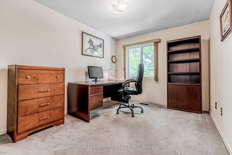 4165 Fieldgate Mississauga,ON L4W 2M9 — Photo 19