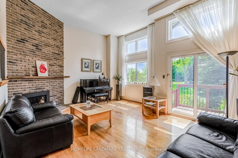 4165 Fieldgate Mississauga,ON L4W 2M9 — Photo 5
