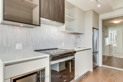 Unit 407 — 405 Dundas Street W — photo 5