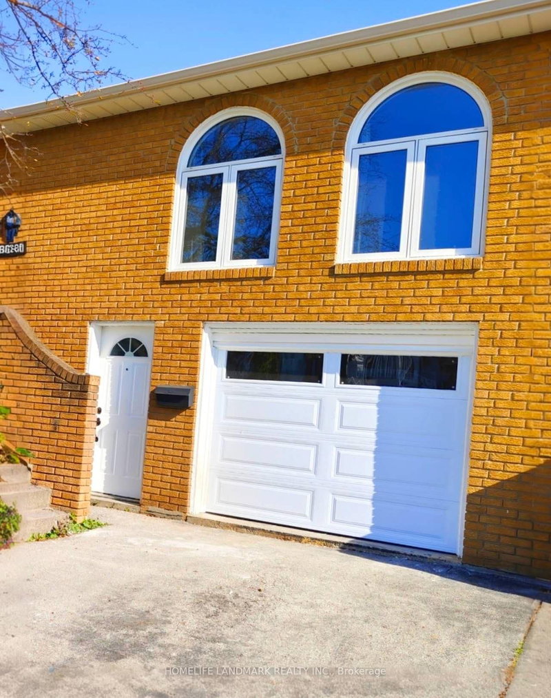 home for lease on lower-2527 Kingsberry Crescent