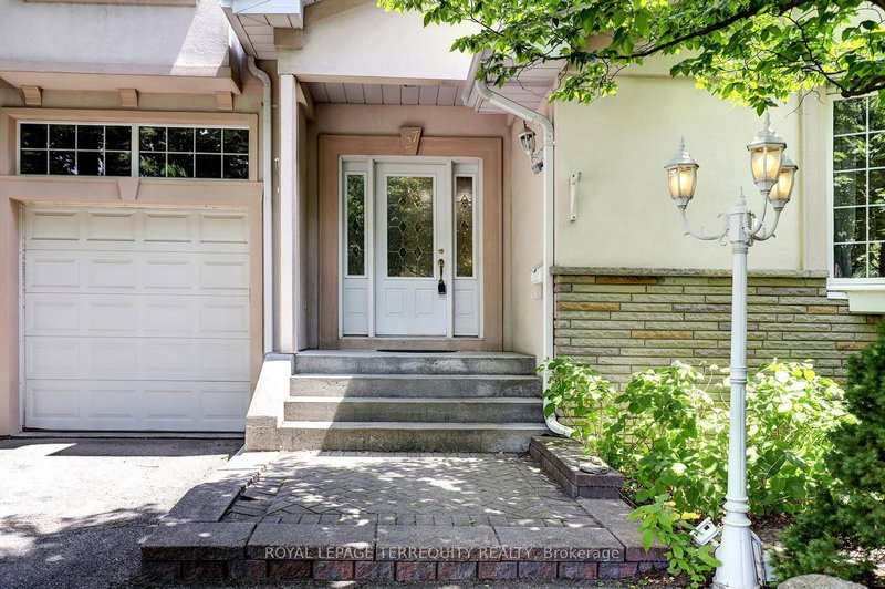 27 Shadwick Drive