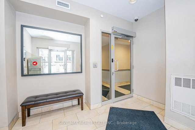 213 - 3075 THOMAS Street