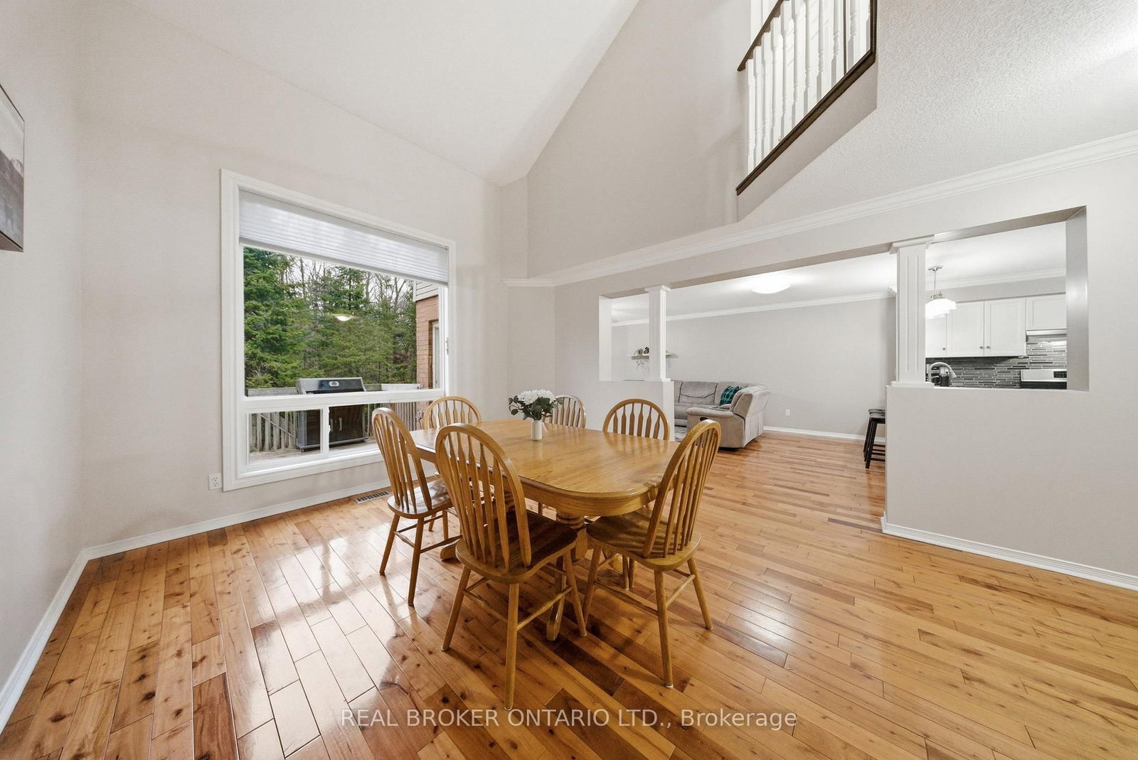 Listing Image 7