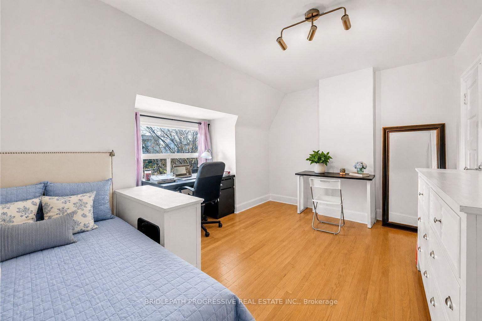 332 Delaware Avenue • Toronto, ON photo 19