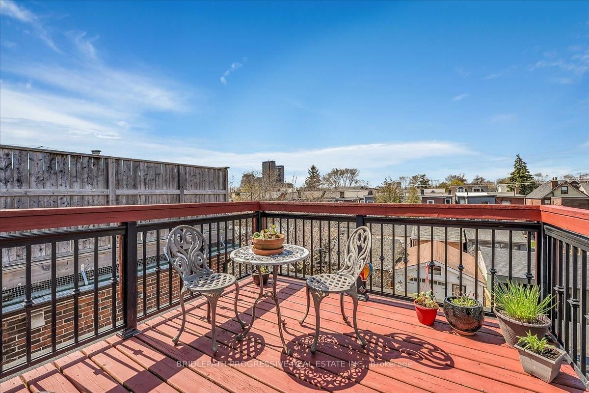 332 Delaware Avenue • Toronto, ON photo 24