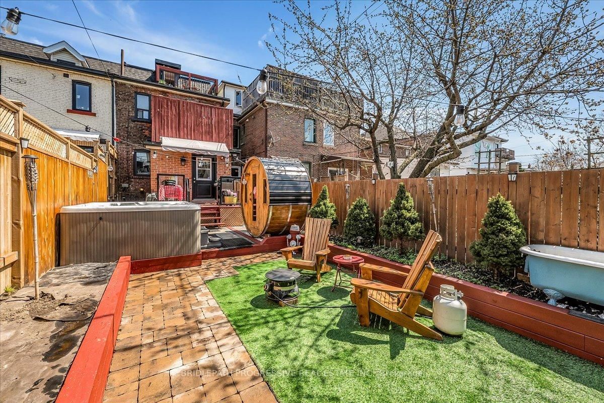 332 Delaware Avenue • Toronto, ON photo 40