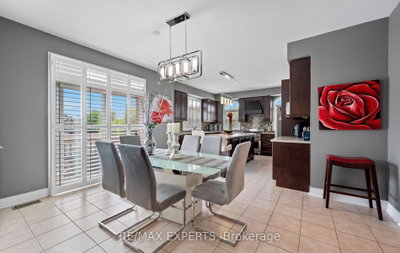 39 Paisley Green Avenue • Caledon, ON photo 9