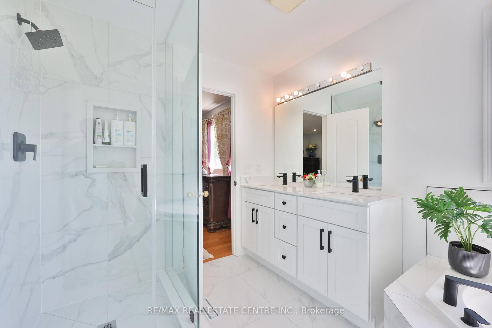 3826 forest bluff Crescent • Mississauga, ON photo 35