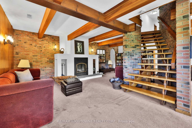 2360 8 Side Rd, Burlington — 36