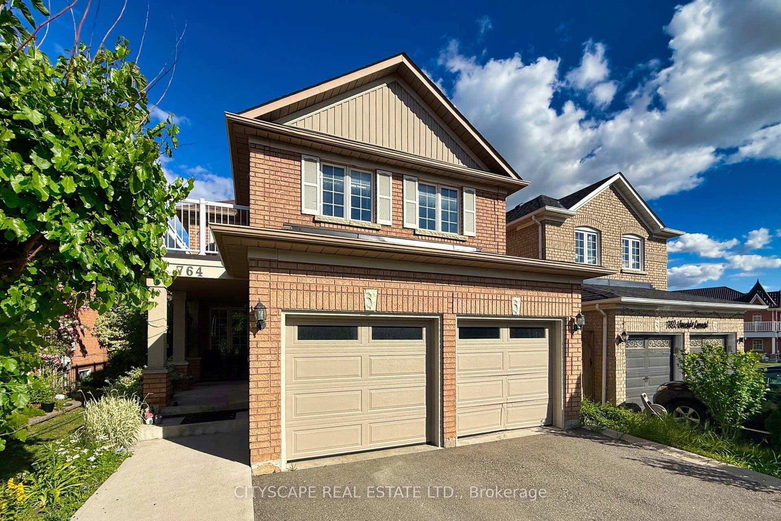 764 Avocado Mississauga,Ontario L5W 1H4