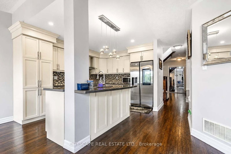 764 Avocado Mississauga,Ontario L5W 1H4 — Photo 12