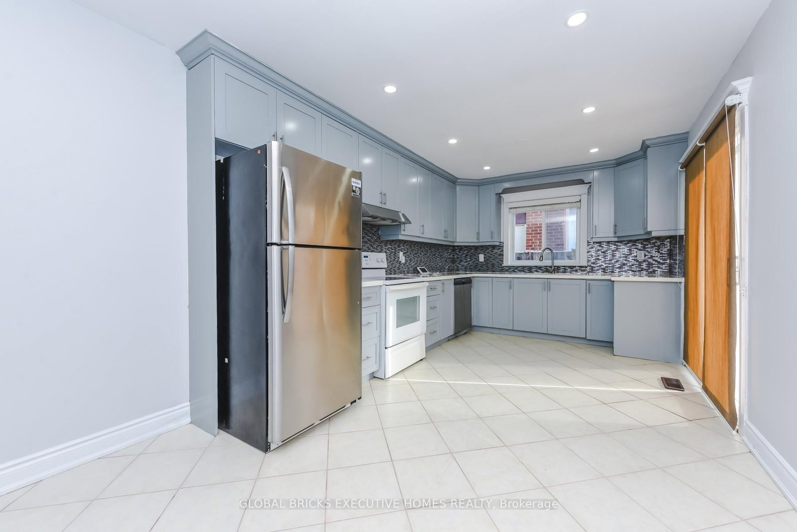 77 Blackthorn Lane • Brampton, ON photo 20
