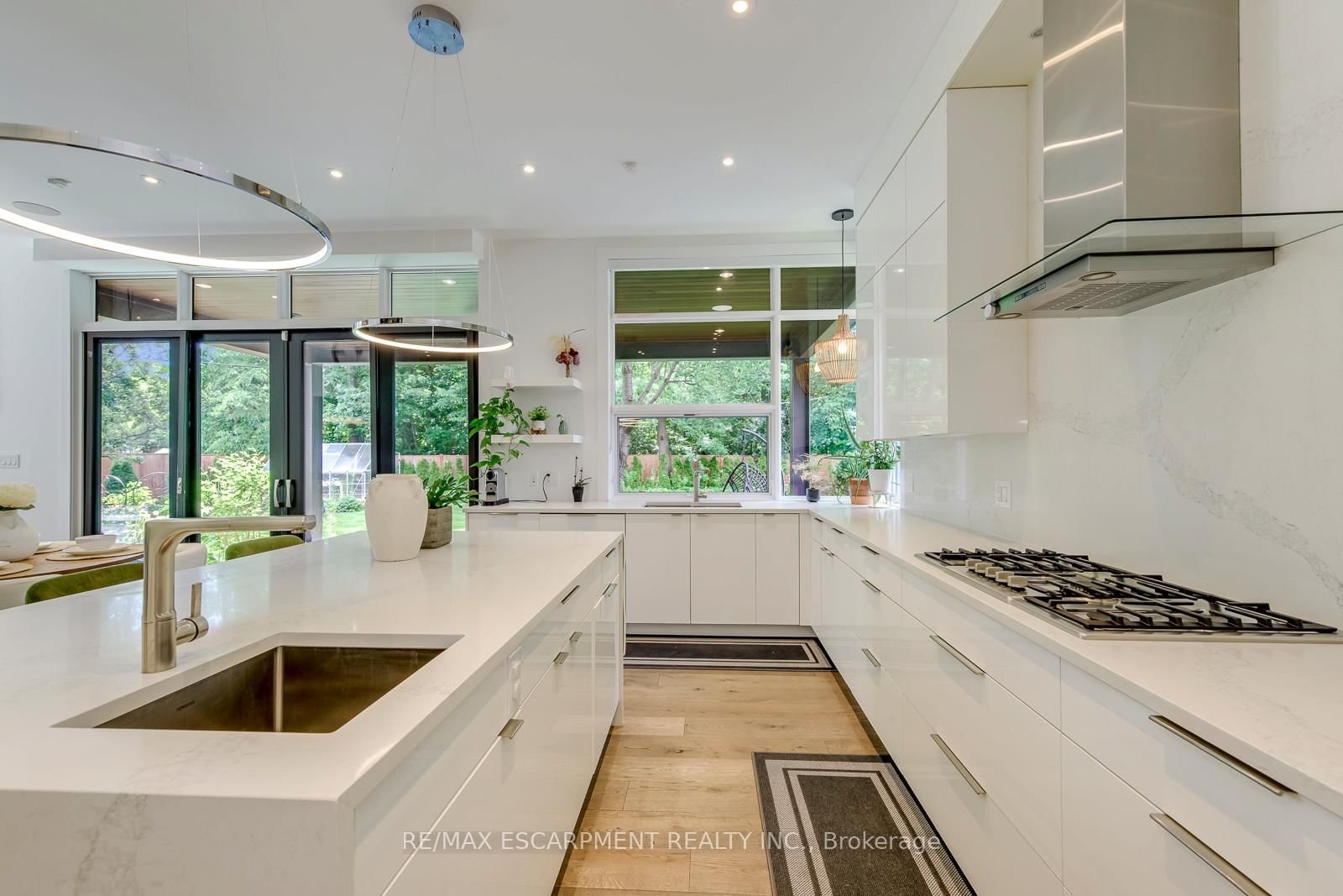 2104 DEVON Road • Oakville, ON photo 13