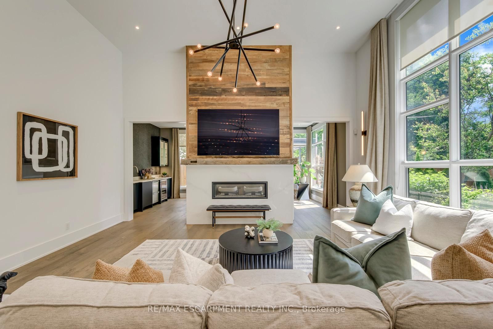 2104 DEVON Road • Oakville, ON photo 6