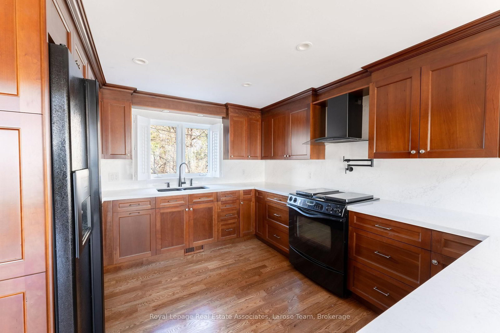 4-75 Maple Ave, Mississauga, view 11