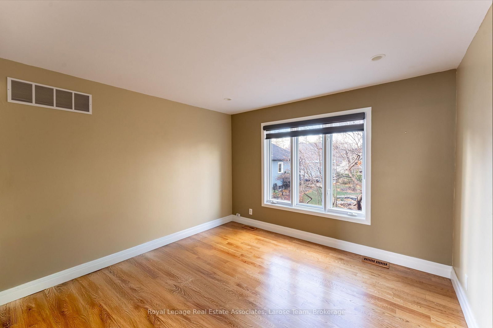 4-75 Maple Ave, Mississauga, view 14