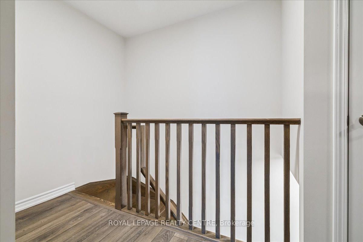 3087 Mistletoe Gardens • Oakville, ON photo 34