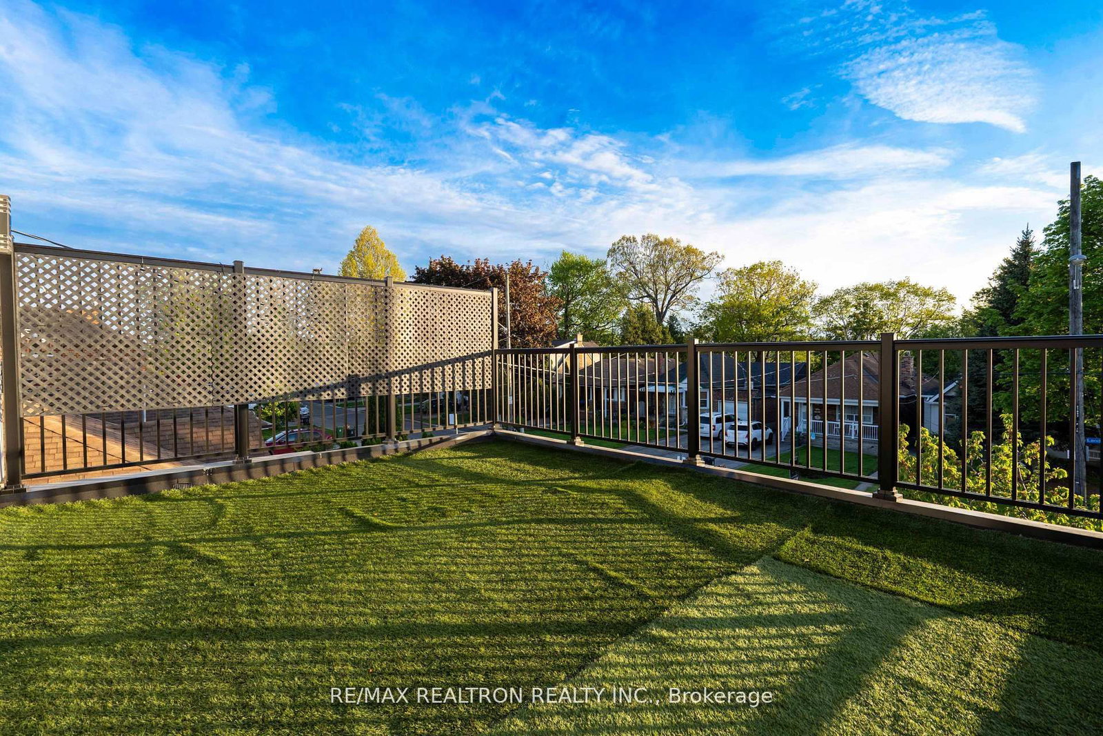 33 Landour Avenue • Toronto, ON photo 15