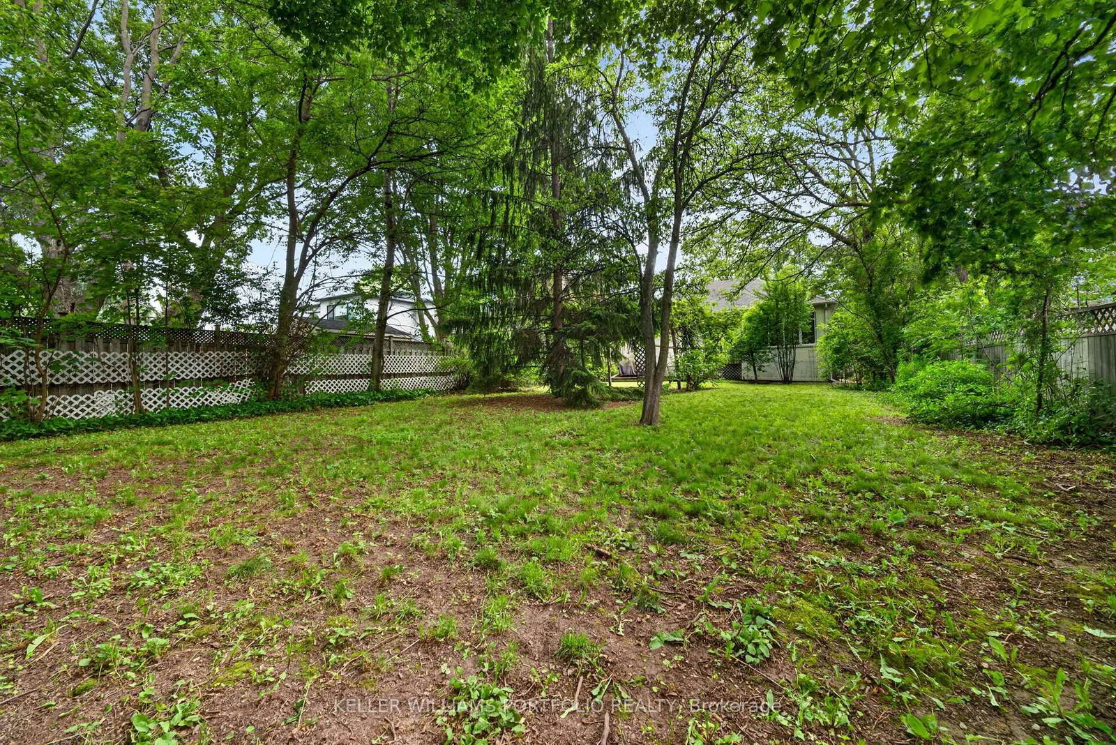 23 Ashbourne Drive • Toronto, ON photo 26