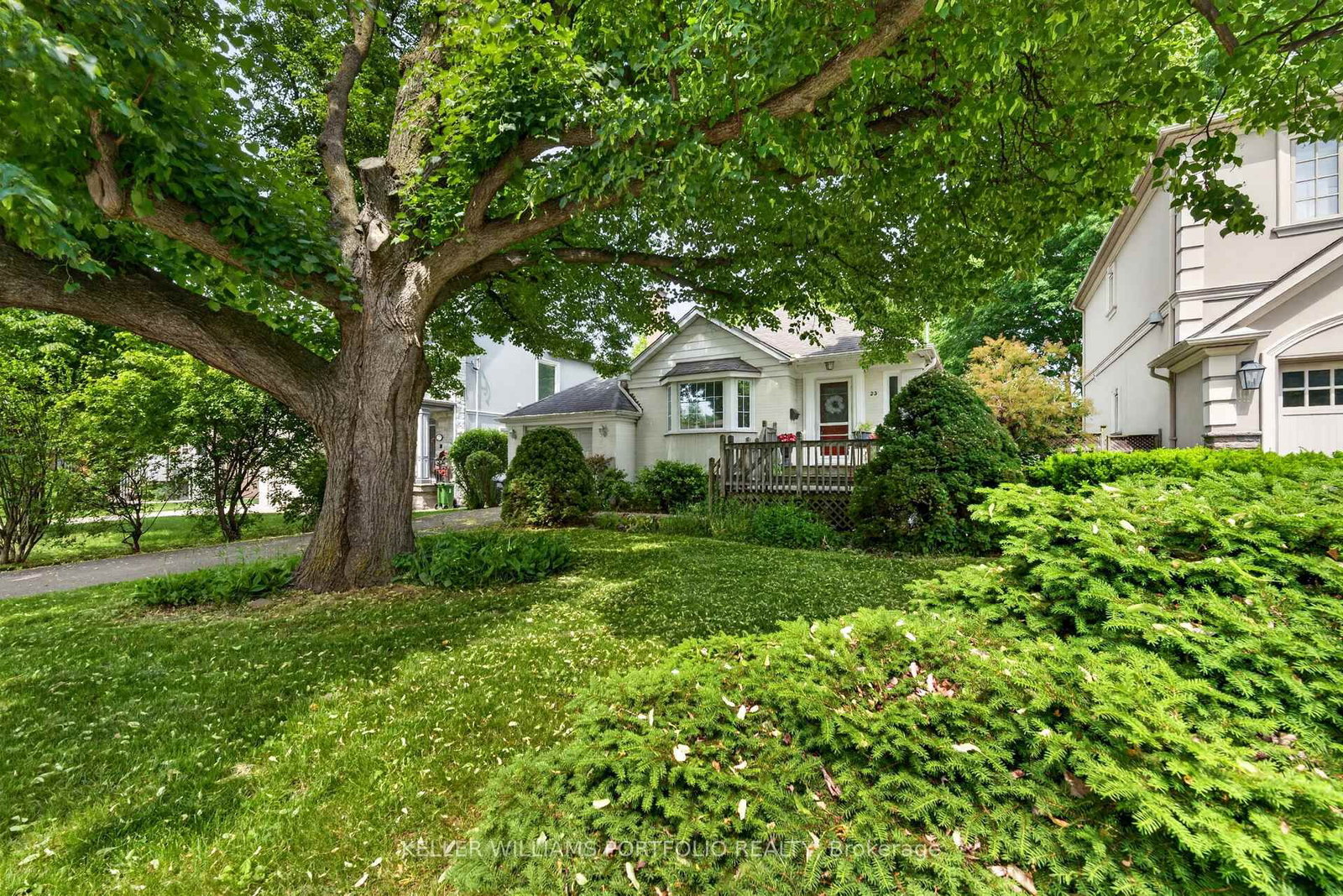 23 Ashbourne Drive • Toronto, ON photo 30
