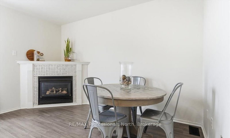 98 Roxton Oakville,ON L6H 6V4 — Photo 12