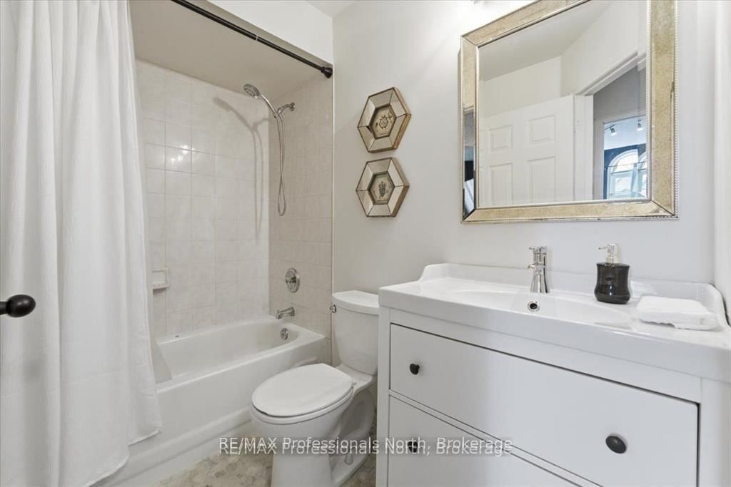 98 Roxton Road • Oakville, ON photo 19