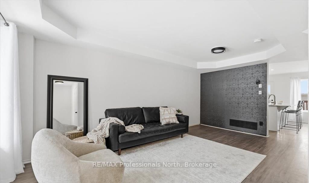 98 Roxton Road • Oakville, ON photo 9