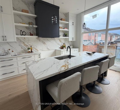 24 Valleywest Brampton,ON L6P 2J9 — Photo 8