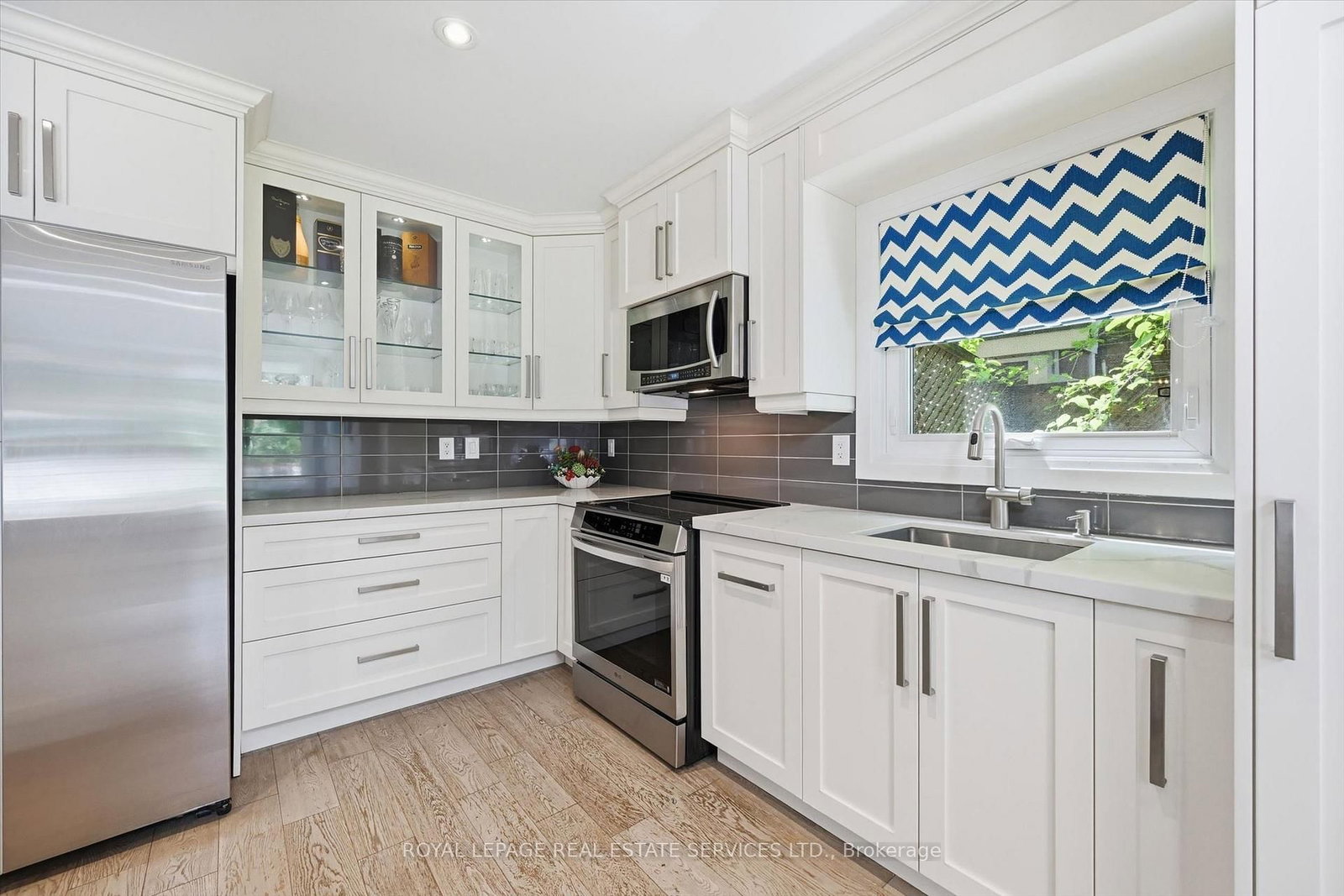 147 Speyside Drive • Oakville, ON photo 12