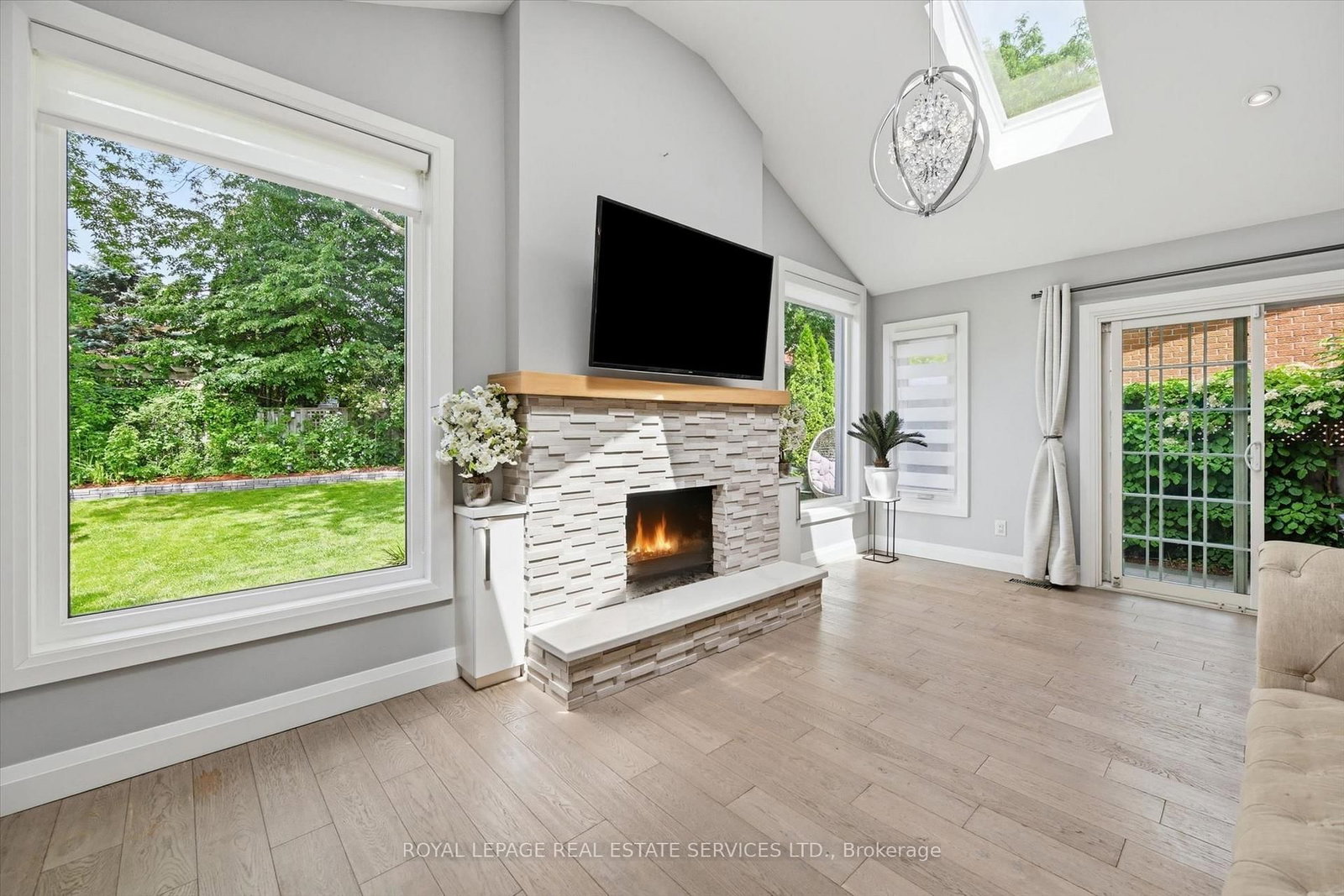 147 Speyside Drive • Oakville, ON photo 13