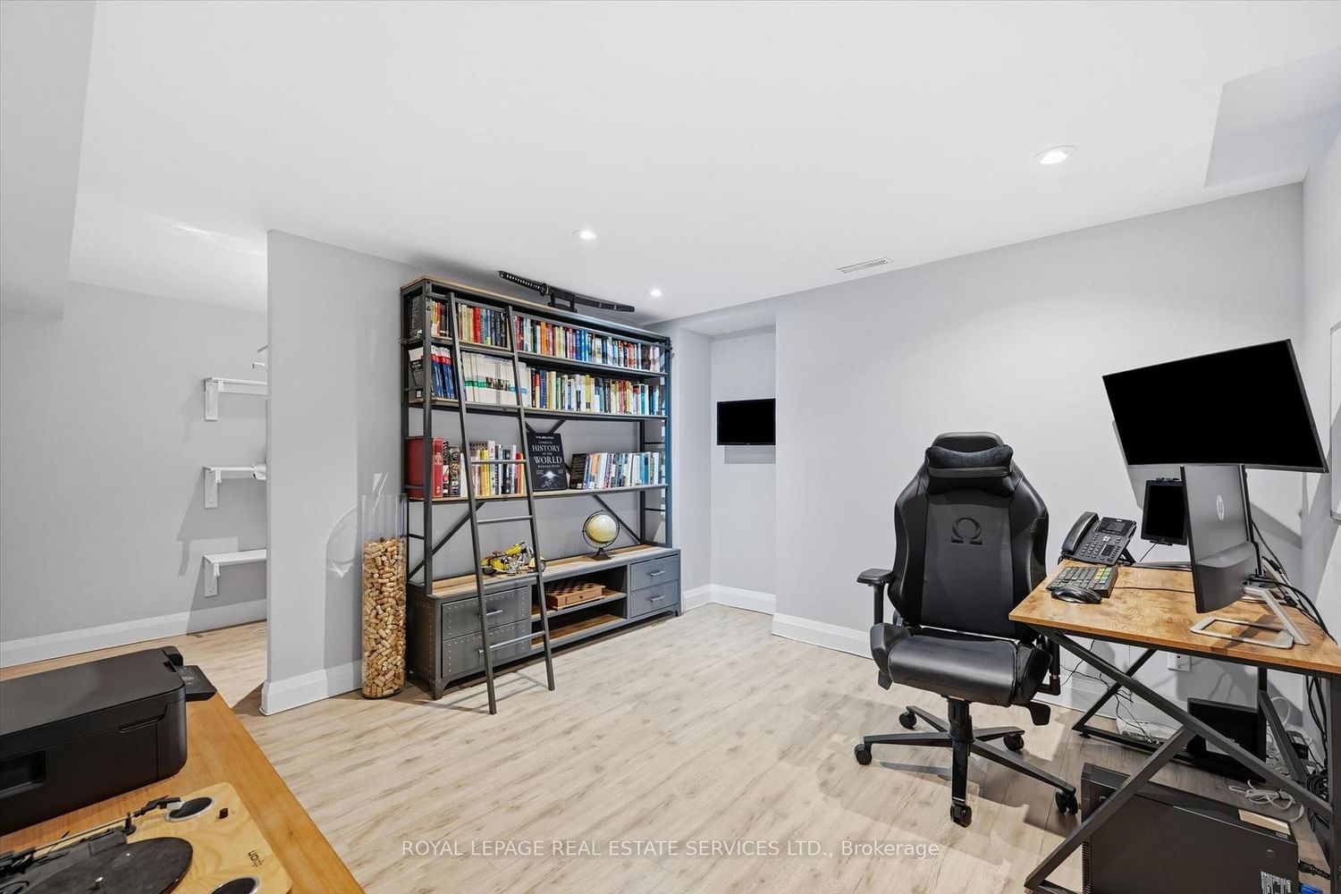 147 Speyside Drive • Oakville, ON photo 36