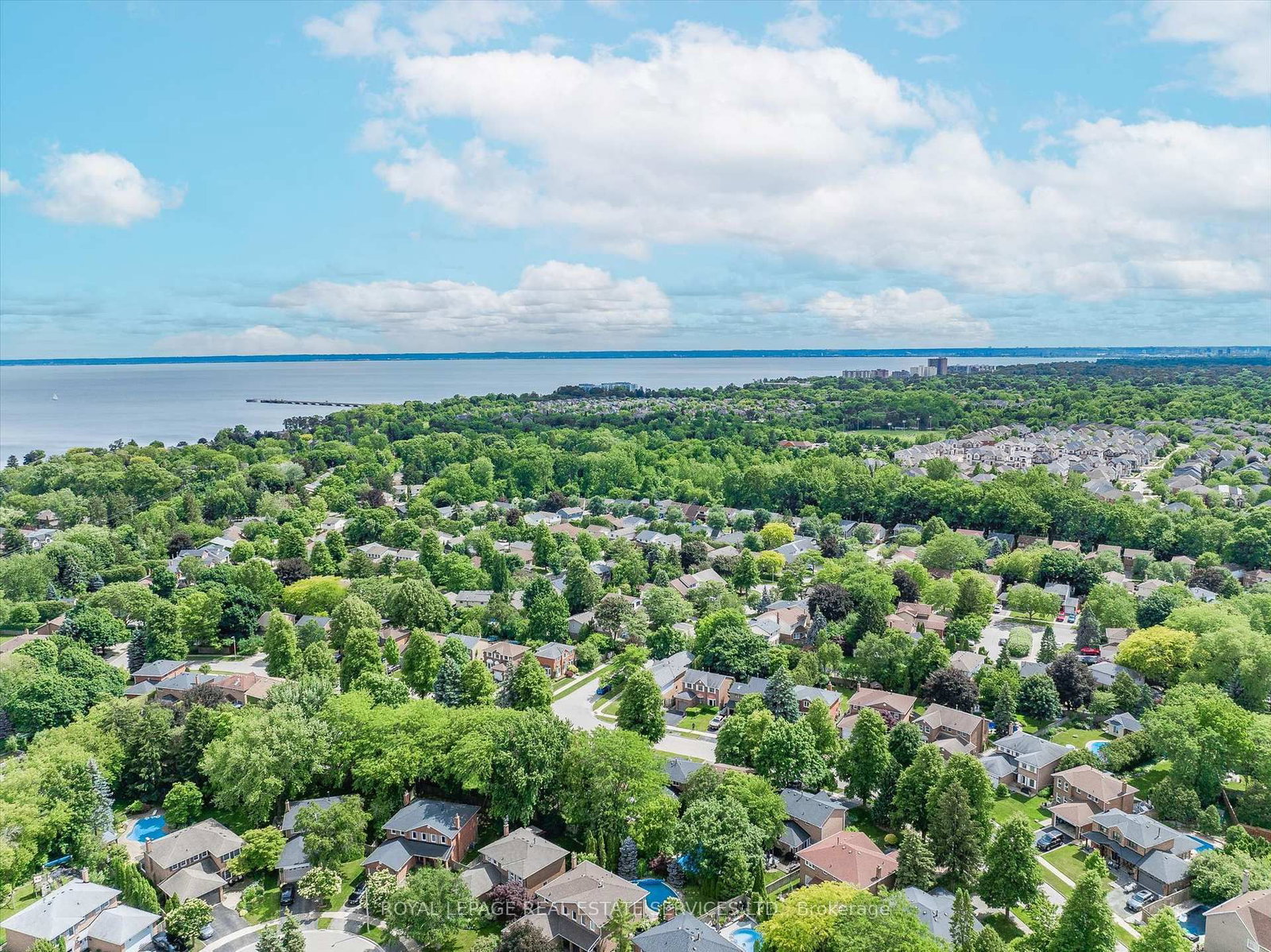 147 Speyside Drive • Oakville, ON photo 46