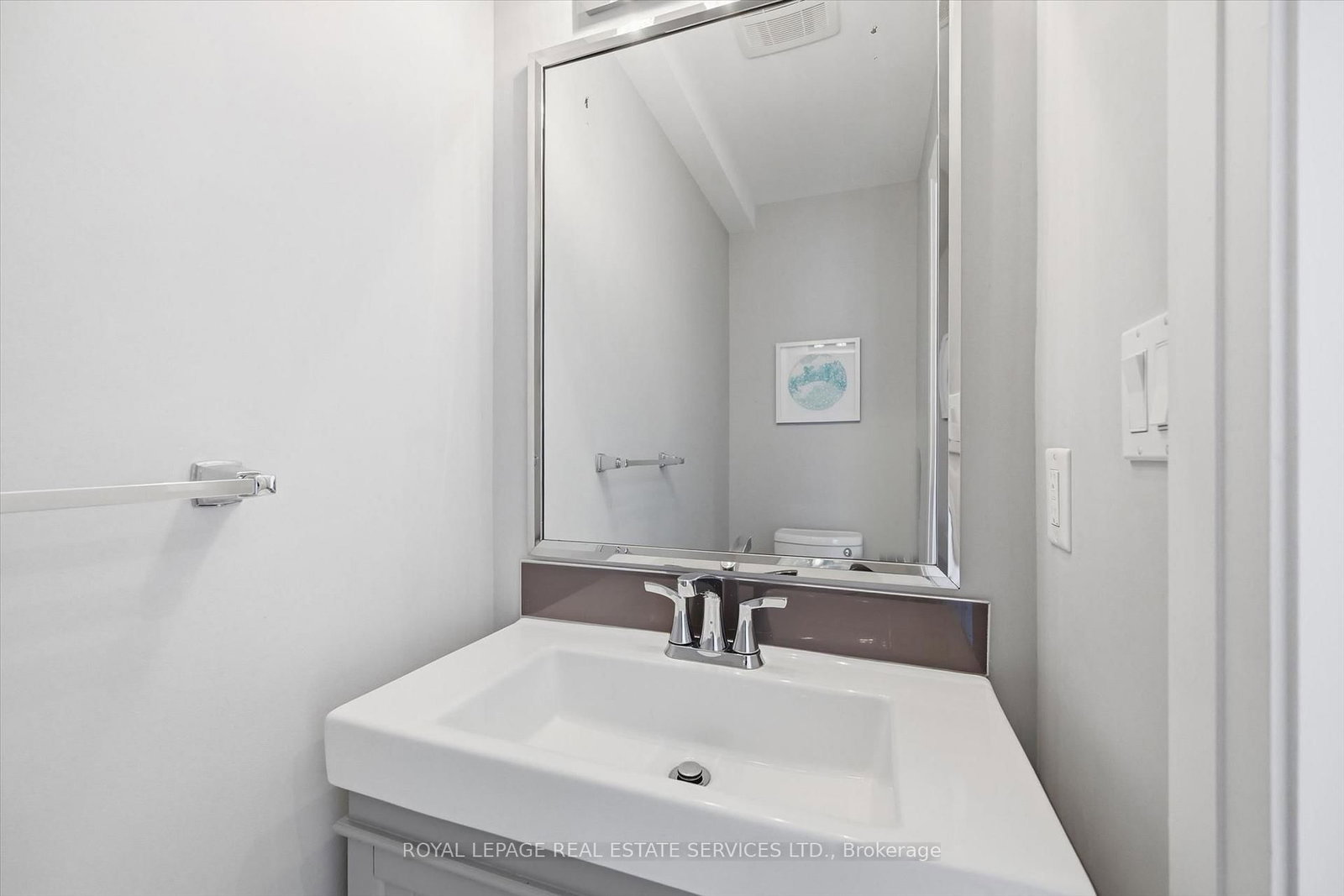 147 Speyside Drive • Oakville, ON photo 7