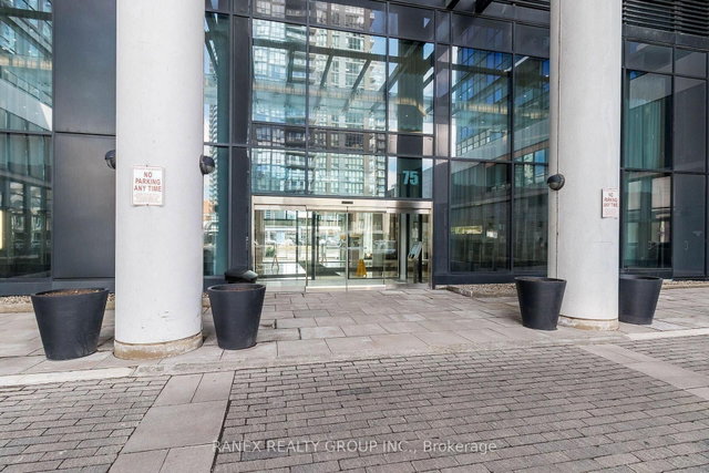 2106 - 75 Eglinton Avenue W