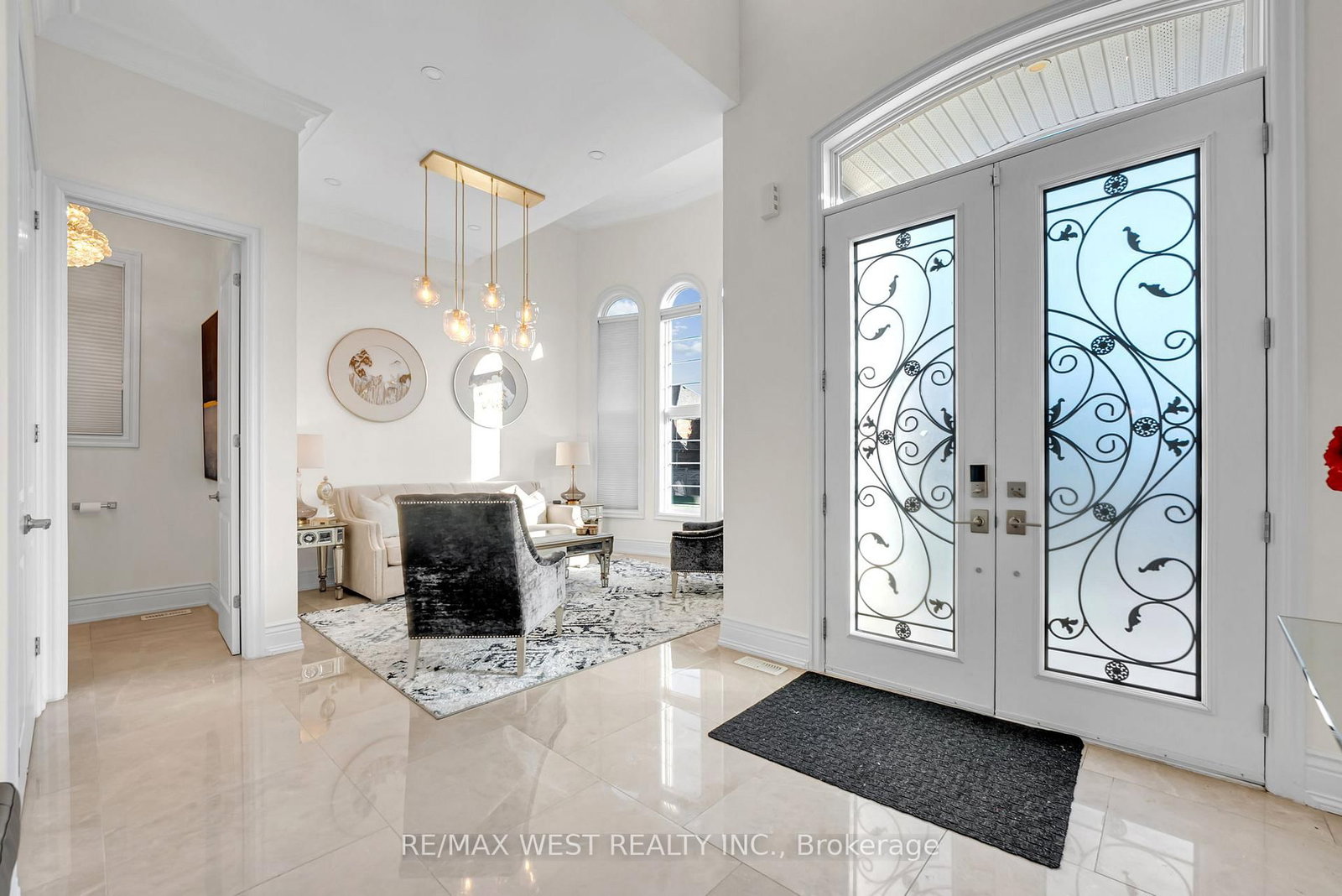 9 Interlacken Drive • Brampton, ON photo 6