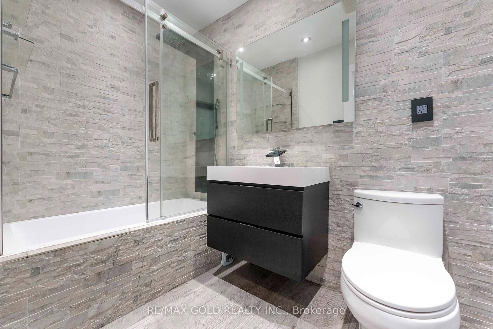 41 Brookland Drive • Brampton, ON photo 11