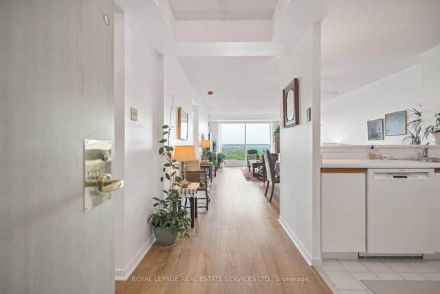 1211 - 2155 Burnhamthorpe Road