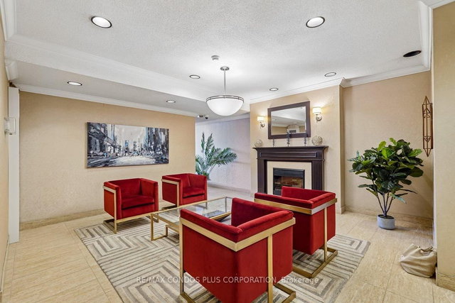 1307 - 250 Scarlett Road