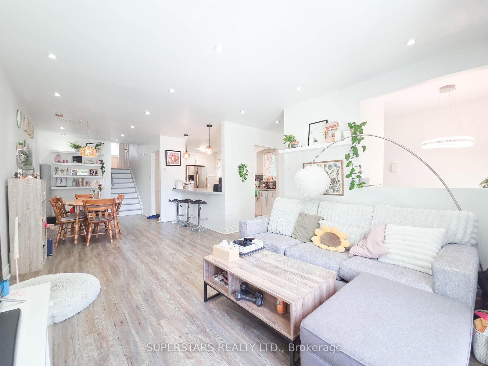 7553 Wildfern Drive • Mississauga, ON photo 1