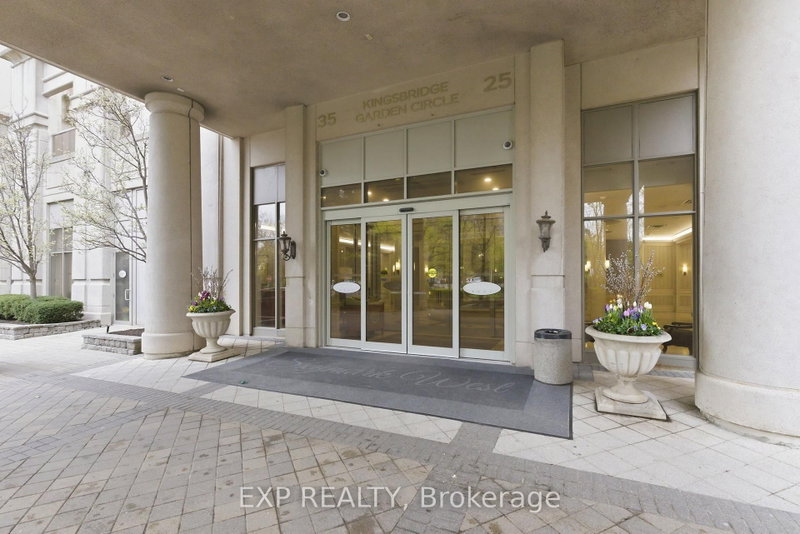 2120 - 25 Kingsbridge Garden Circle