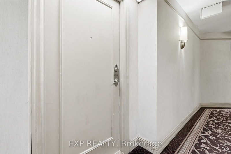 2120 - 25 Kingsbridge Garden Circle