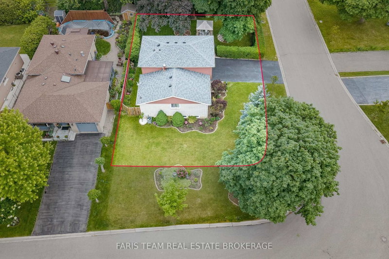 28 Bromley Crescent