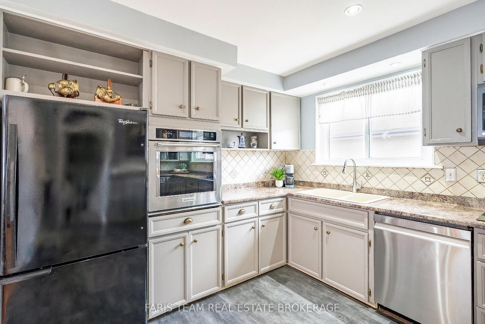 28 Bromley Crescent • Brampton, ON photo 8