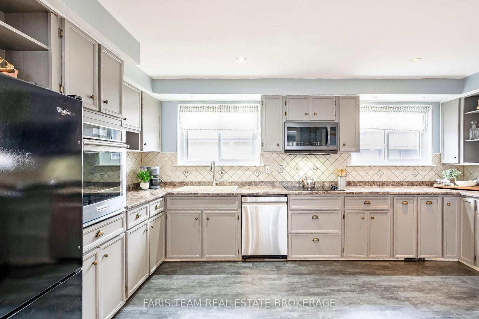 28 Bromley Crescent • Brampton, ON photo 9