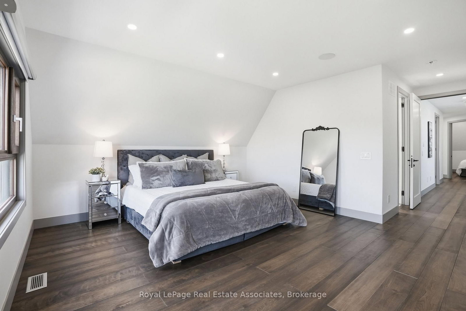 357B Melrose Street • Toronto, ON photo 21
