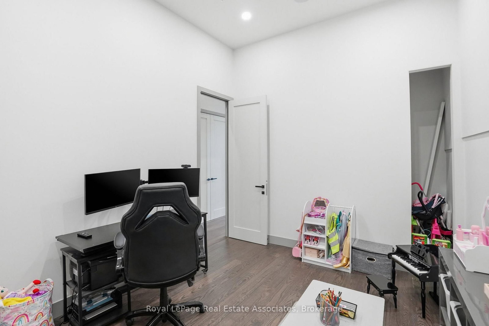 357B Melrose Street • Toronto, ON photo 38